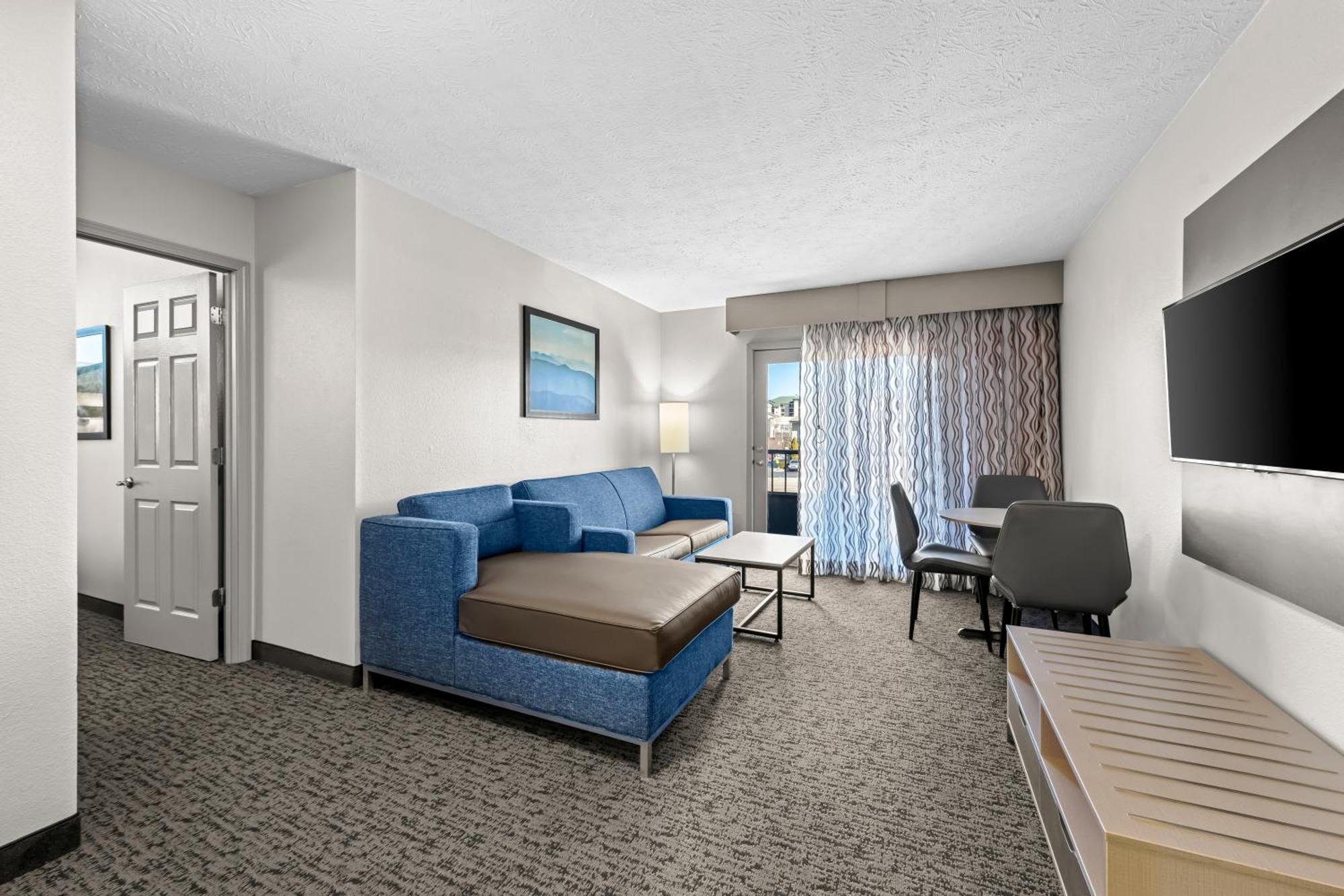 Quality Inn & Suites At Dollywood Lane Pigeon Forge Exterior foto