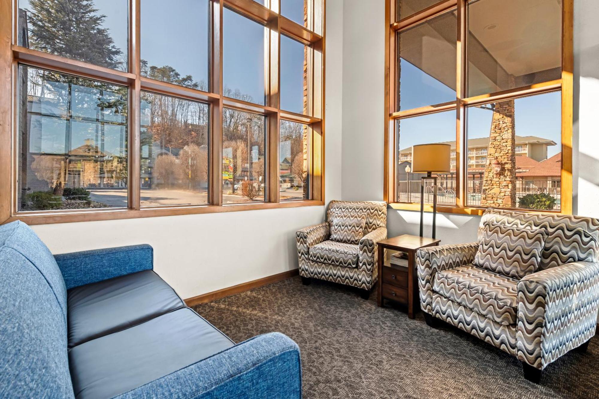 Quality Inn & Suites At Dollywood Lane Pigeon Forge Exterior foto